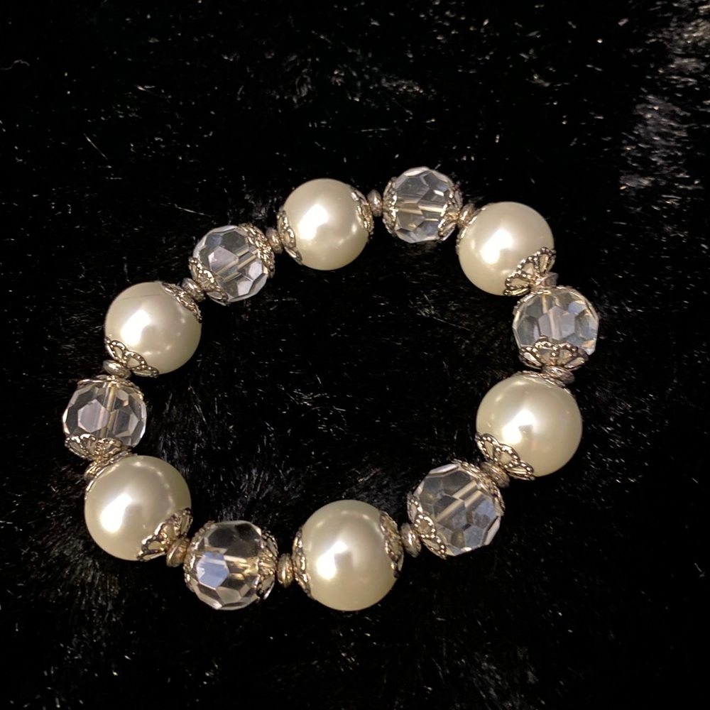 Park Lane Faux Pearl & Acrylic Bracelet